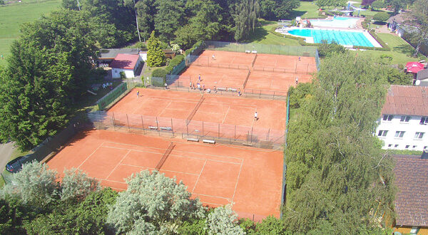 Der Tennisverein Hohne-Spechtshorn: Ein idyllischer Rückzugsort für Tennisenthusiasten im Celler Umland